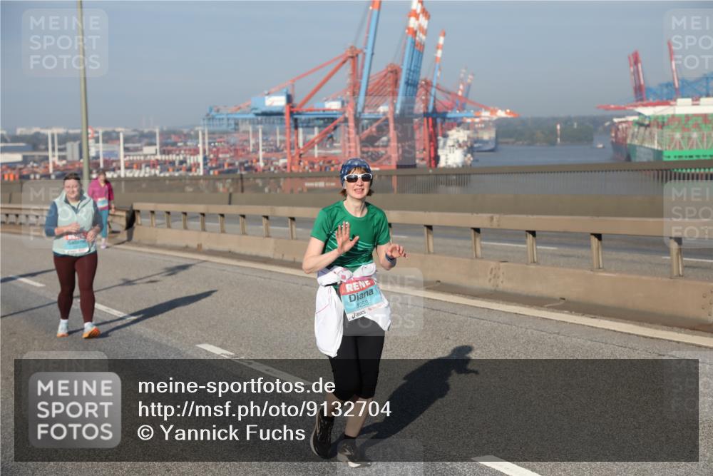 03.10.2025 - Köhlbrandbrückenlauf Yannick Fuchs http://msf.ph/oto/9132704 03.10.2025 09:05:01 Position 2 8258 meine-sportfotos.de