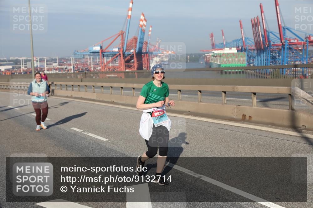 03.10.2025 - Köhlbrandbrückenlauf Yannick Fuchs http://msf.ph/oto/9132714 03.10.2025 09:05:01 Position 2 8258 meine-sportfotos.de