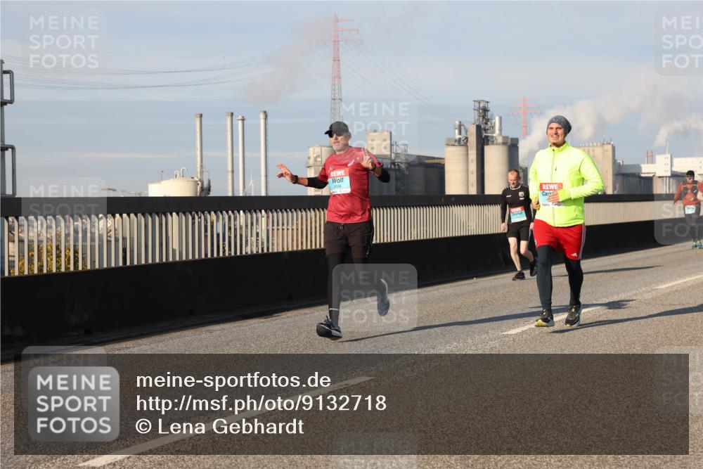 03.10.2025 - Köhlbrandbrückenlauf Lena Gebhardt http://msf.ph/oto/9132718 03.10.2025 09:50:37 Position 2 2696 meine-sportfotos.de