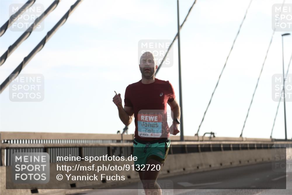 03.10.2025 - Köhlbrandbrückenlauf Yannick Fuchs http://msf.ph/oto/9132720 03.10.2025 08:18:38 Position 1 2968 meine-sportfotos.de