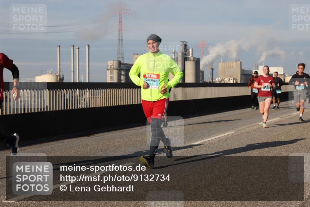 03.10.2025 - Köhlbrandbrückenlauf Lena Gebhardt http://msf.ph/oto/9132734 03.10.2025 09:50:38 Position 2 1451 meine-sportfotos.de