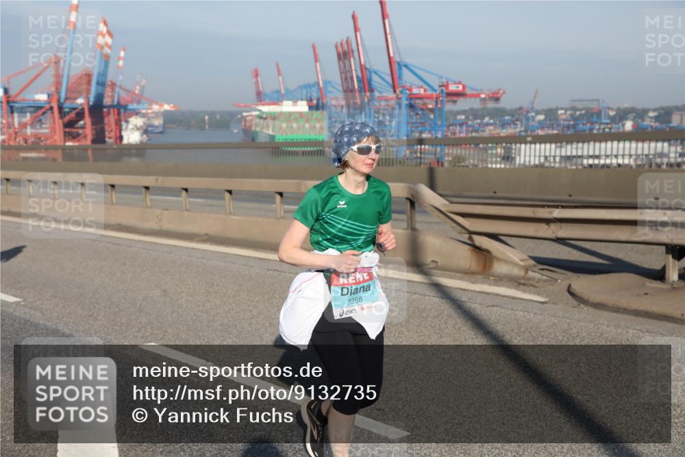 03.10.2025 - Köhlbrandbrückenlauf Yannick Fuchs http://msf.ph/oto/9132735 03.10.2025 09:05:02 Position 2 3258 meine-sportfotos.de
