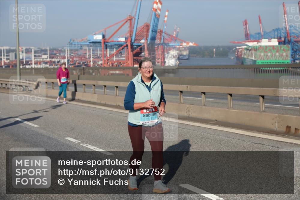 03.10.2025 - Köhlbrandbrückenlauf Yannick Fuchs http://msf.ph/oto/9132752 03.10.2025 09:05:04 Position 2 2515 meine-sportfotos.de
