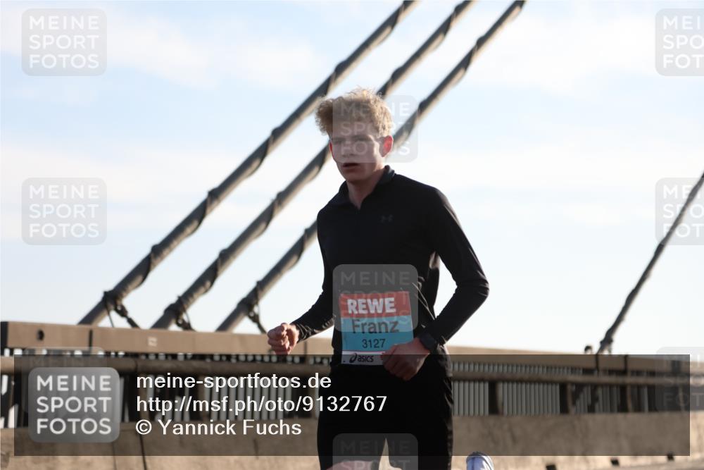 03.10.2025 - Köhlbrandbrückenlauf Yannick Fuchs http://msf.ph/oto/9132767 03.10.2025 08:19:08 Position 1 3127 meine-sportfotos.de