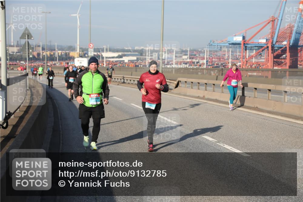 03.10.2025 - Köhlbrandbrückenlauf Yannick Fuchs http://msf.ph/oto/9132785 03.10.2025 09:05:07 Position 2 2517 meine-sportfotos.de