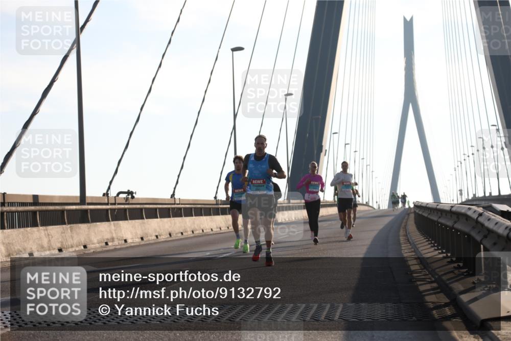 03.10.2025 - Köhlbrandbrückenlauf Yannick Fuchs http://msf.ph/oto/9132792 03.10.2025 08:19:19 Position 1  meine-sportfotos.de