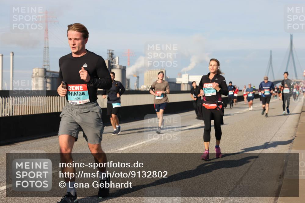 03.10.2025 - Köhlbrandbrückenlauf Lena Gebhardt http://msf.ph/oto/9132802 03.10.2025 09:50:42 Position 2 1402, 1294 meine-sportfotos.de