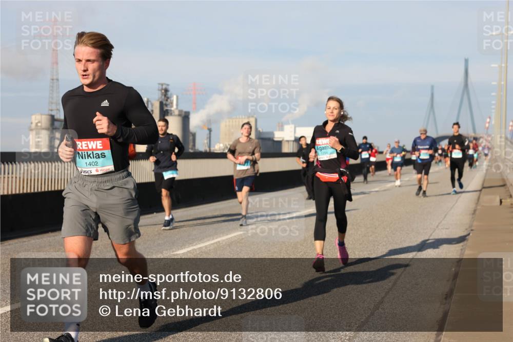 03.10.2025 - Köhlbrandbrückenlauf Lena Gebhardt http://msf.ph/oto/9132806 03.10.2025 09:50:42 Position 2 1402, 1294 meine-sportfotos.de