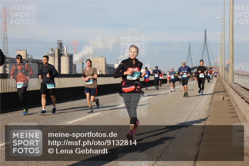03.10.2025 - Köhlbrandbrückenlauf Lena Gebhardt http://msf.ph/oto/9132814 03.10.2025 09:50:42 Position 2 5, 1294 meine-sportfotos.de