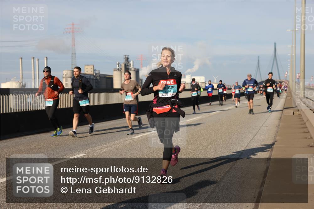 03.10.2025 - Köhlbrandbrückenlauf Lena Gebhardt http://msf.ph/oto/9132826 03.10.2025 09:50:43 Position 2 1294 meine-sportfotos.de