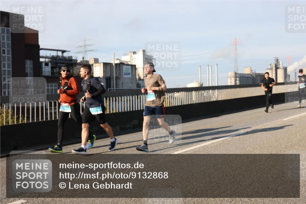 03.10.2025 - Köhlbrandbrückenlauf Lena Gebhardt http://msf.ph/oto/9132868 03.10.2025 09:50:45 Position 2  meine-sportfotos.de