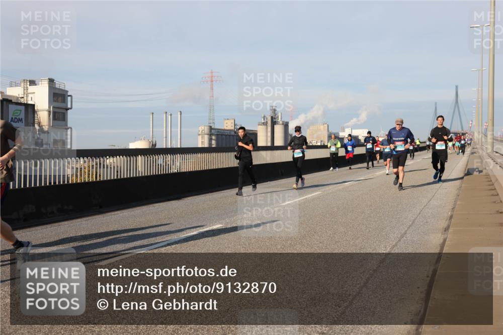 03.10.2025 - Köhlbrandbrückenlauf Lena Gebhardt http://msf.ph/oto/9132870 03.10.2025 09:50:45 Position 2  meine-sportfotos.de