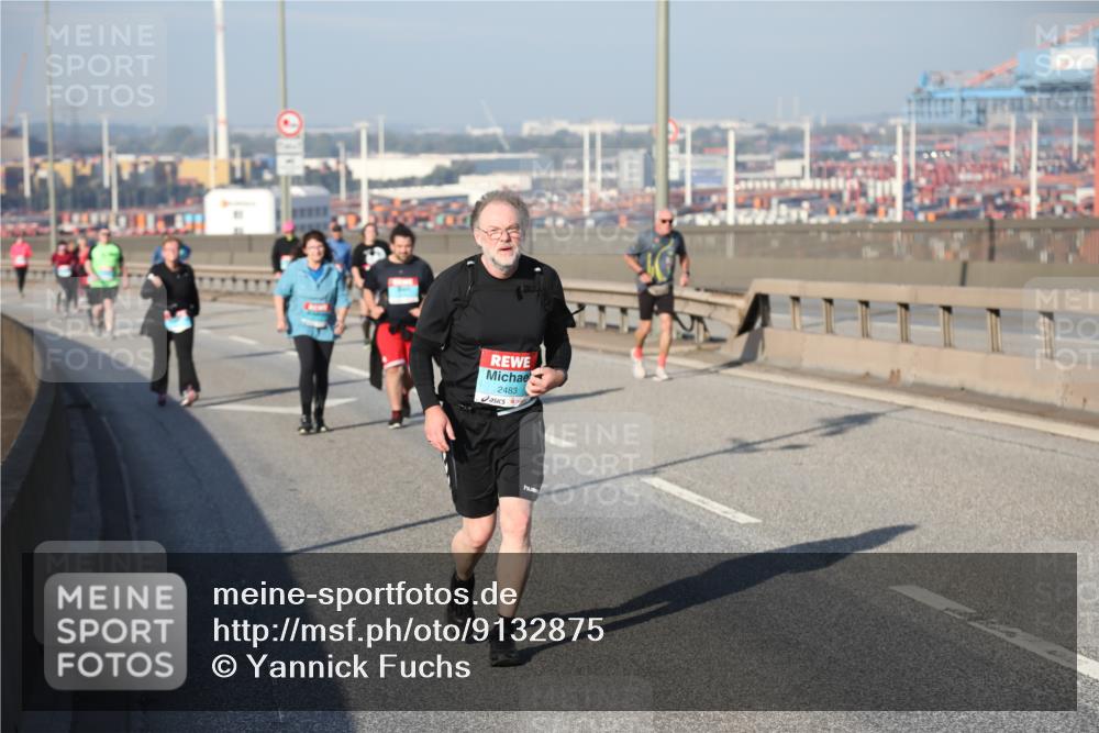 03.10.2025 - Köhlbrandbrückenlauf Yannick Fuchs http://msf.ph/oto/9132875 03.10.2025 09:05:16 Position 2 2483 meine-sportfotos.de