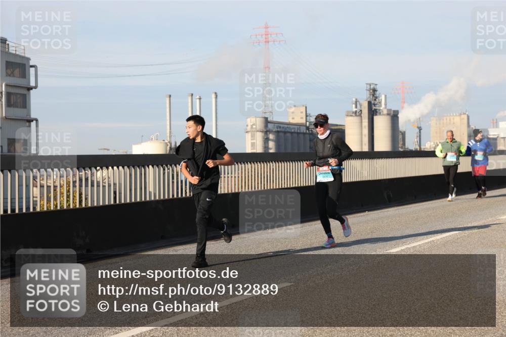03.10.2025 - Köhlbrandbrückenlauf Lena Gebhardt http://msf.ph/oto/9132889 03.10.2025 09:50:46 Position 2 2814 meine-sportfotos.de