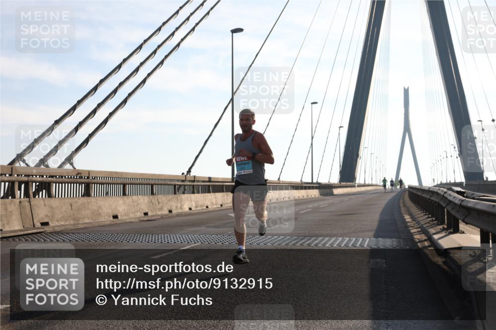 03.10.2025 - Köhlbrandbrückenlauf Yannick Fuchs http://msf.ph/oto/9132915 03.10.2025 08:19:28 Position 1 1022 meine-sportfotos.de