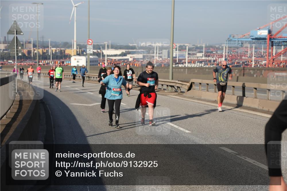 03.10.2025 - Köhlbrandbrückenlauf Yannick Fuchs http://msf.ph/oto/9132925 03.10.2025 09:05:20 Position 2  meine-sportfotos.de