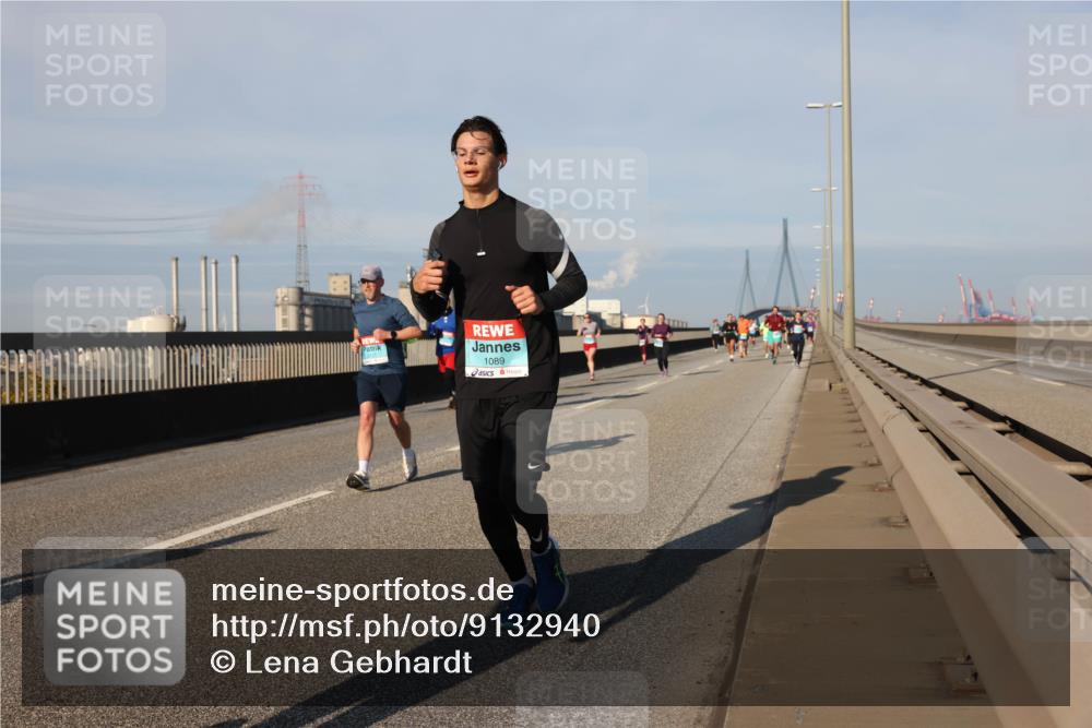 03.10.2025 - Köhlbrandbrückenlauf Lena Gebhardt http://msf.ph/oto/9132940 03.10.2025 09:50:49 Position 2 1089 meine-sportfotos.de