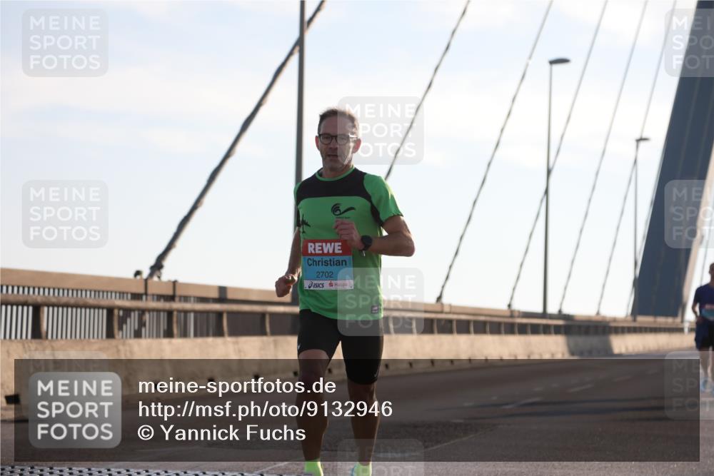03.10.2025 - Köhlbrandbrückenlauf Yannick Fuchs http://msf.ph/oto/9132946 03.10.2025 08:19:41 Position 1 2702 meine-sportfotos.de