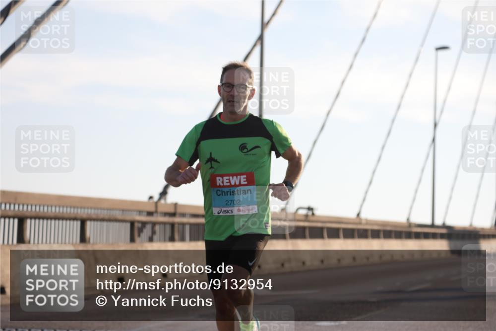 03.10.2025 - Köhlbrandbrückenlauf Yannick Fuchs http://msf.ph/oto/9132954 03.10.2025 08:19:42 Position 1 2702 meine-sportfotos.de