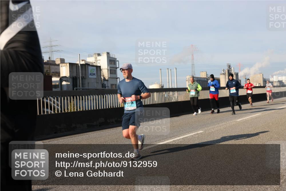 03.10.2025 - Köhlbrandbrückenlauf Lena Gebhardt http://msf.ph/oto/9132959 03.10.2025 09:50:51 Position 2 2733 meine-sportfotos.de