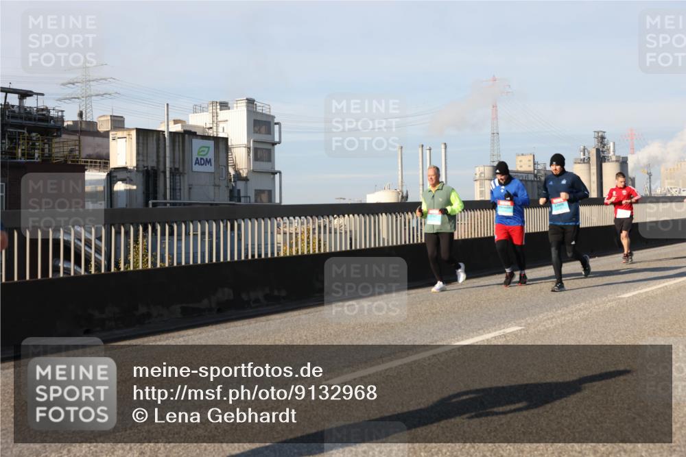 03.10.2025 - Köhlbrandbrückenlauf Lena Gebhardt http://msf.ph/oto/9132968 03.10.2025 09:50:51 Position 2  meine-sportfotos.de