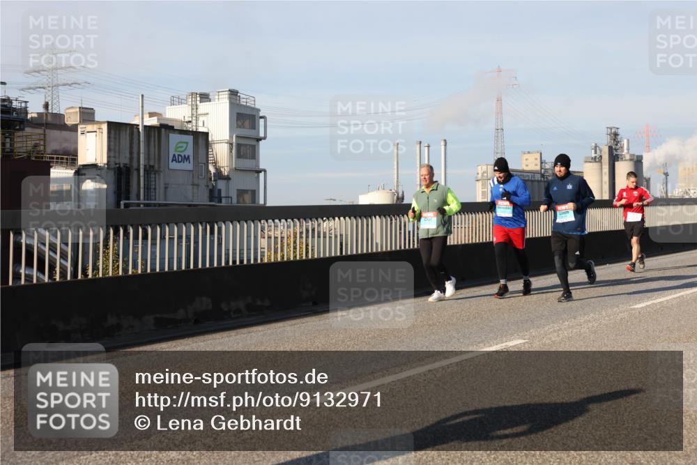 03.10.2025 - Köhlbrandbrückenlauf Lena Gebhardt http://msf.ph/oto/9132971 03.10.2025 09:50:51 Position 2  meine-sportfotos.de