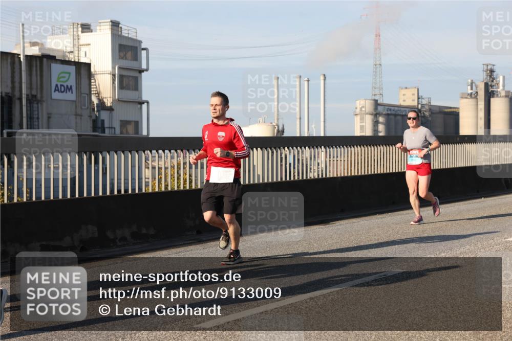 03.10.2025 - Köhlbrandbrückenlauf Lena Gebhardt http://msf.ph/oto/9133009 03.10.2025 09:50:54 Position 2  meine-sportfotos.de