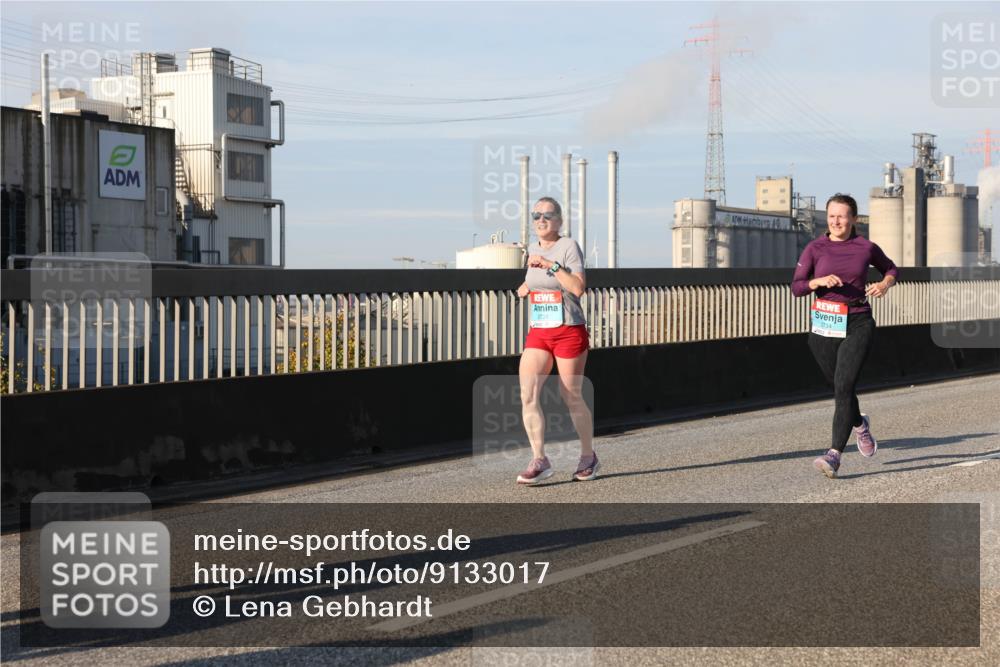 03.10.2025 - Köhlbrandbrückenlauf Lena Gebhardt http://msf.ph/oto/9133017 03.10.2025 09:50:55 Position 2 2734 meine-sportfotos.de