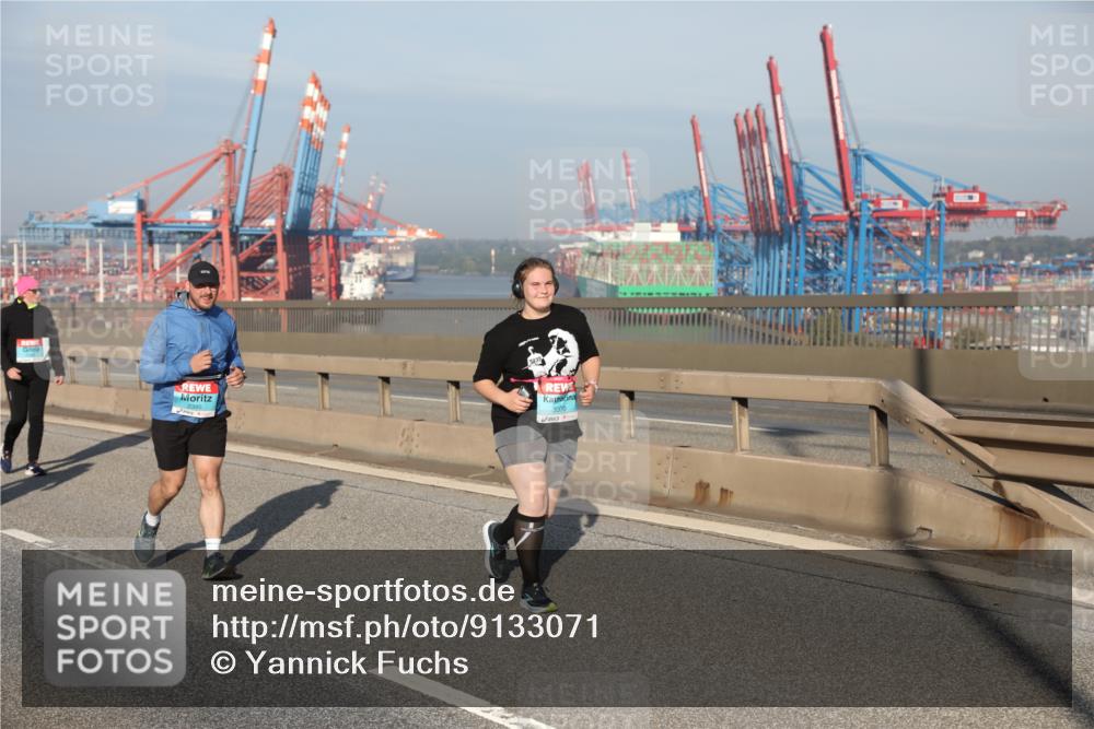 03.10.2025 - Köhlbrandbrückenlauf Yannick Fuchs http://msf.ph/oto/9133071 03.10.2025 09:05:35 Position 2 3370 meine-sportfotos.de