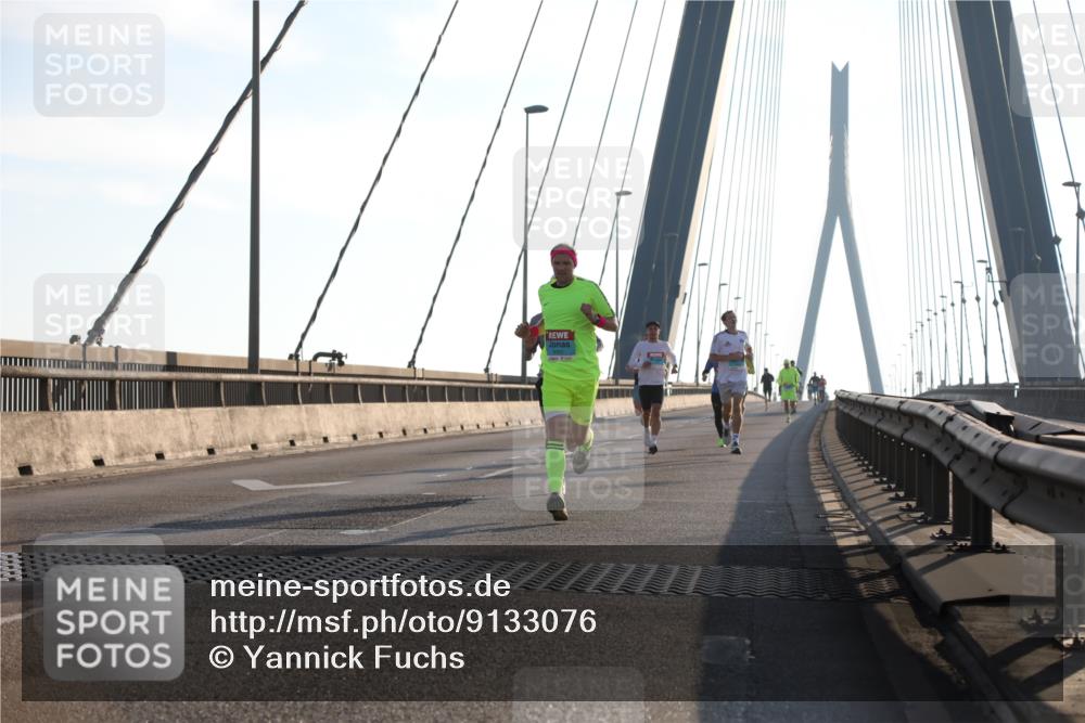 03.10.2025 - Köhlbrandbrückenlauf Yannick Fuchs http://msf.ph/oto/9133076 03.10.2025 08:19:57 Position 1  meine-sportfotos.de