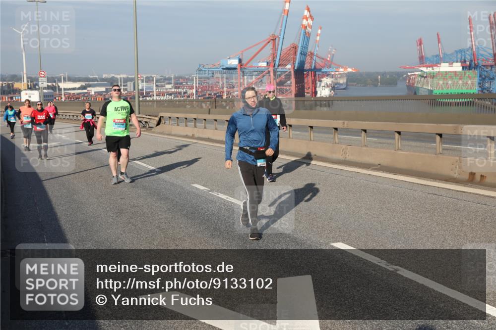 03.10.2025 - Köhlbrandbrückenlauf Yannick Fuchs http://msf.ph/oto/9133102 03.10.2025 09:05:37 Position 2  meine-sportfotos.de
