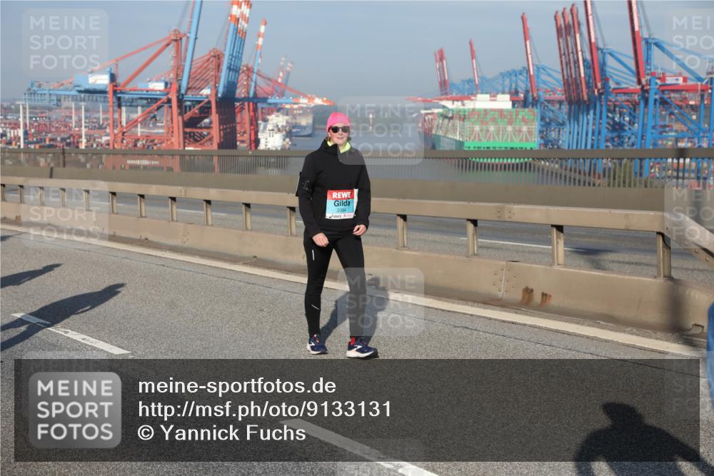 03.10.2025 - Köhlbrandbrückenlauf Yannick Fuchs http://msf.ph/oto/9133131 03.10.2025 09:05:39 Position 2 2394 meine-sportfotos.de