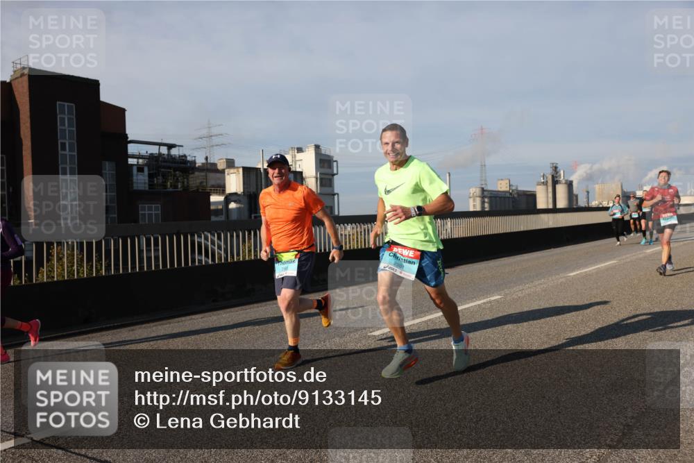 03.10.2025 - Köhlbrandbrückenlauf Lena Gebhardt http://msf.ph/oto/9133145 03.10.2025 09:51:02 Position 2 2981 meine-sportfotos.de