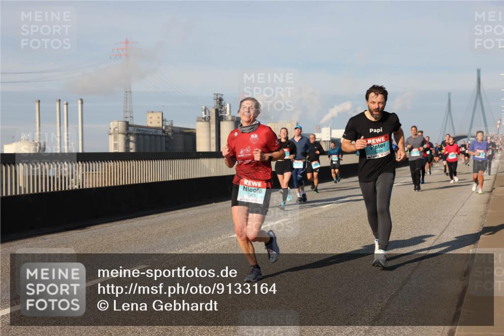 03.10.2025 - Köhlbrandbrückenlauf Lena Gebhardt http://msf.ph/oto/9133164 03.10.2025 09:51:03 Position 2 1363, 1336 meine-sportfotos.de