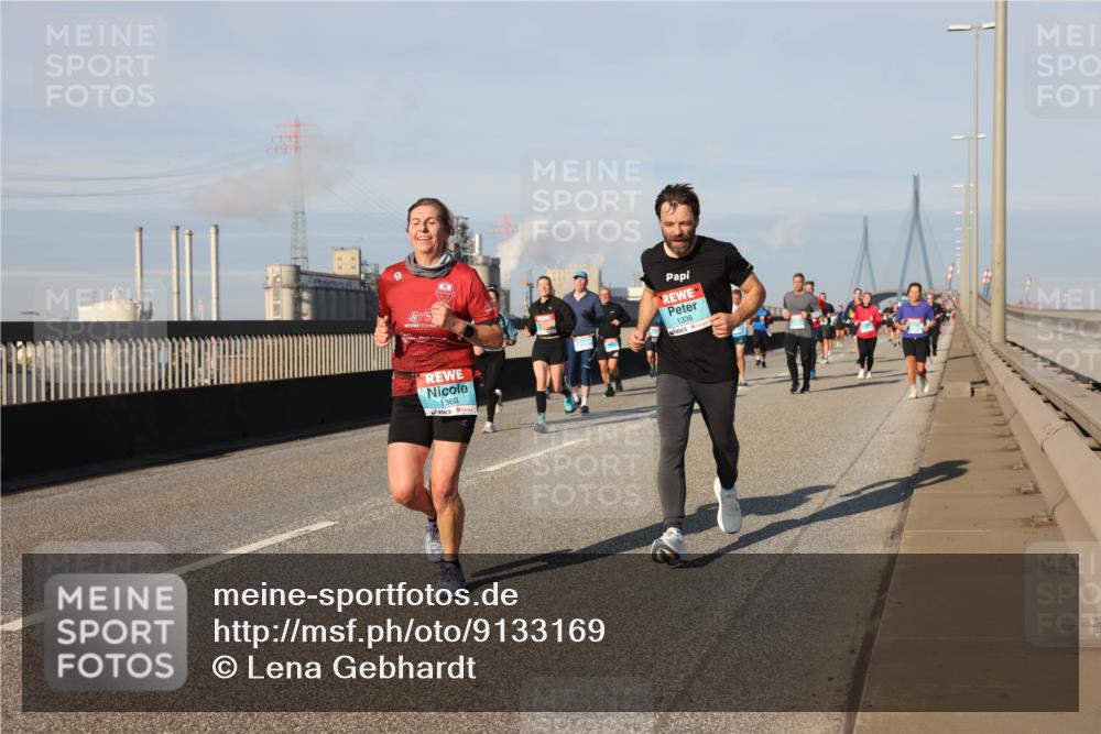 03.10.2025 - Köhlbrandbrückenlauf Lena Gebhardt http://msf.ph/oto/9133169 03.10.2025 09:51:03 Position 2 1363, 1336 meine-sportfotos.de