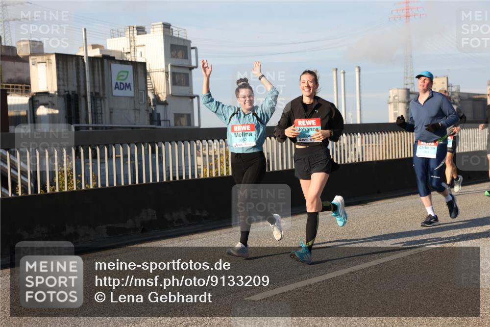 03.10.2025 - Köhlbrandbrückenlauf Lena Gebhardt http://msf.ph/oto/9133209 03.10.2025 09:51:06 Position 2 3362, 1364 meine-sportfotos.de