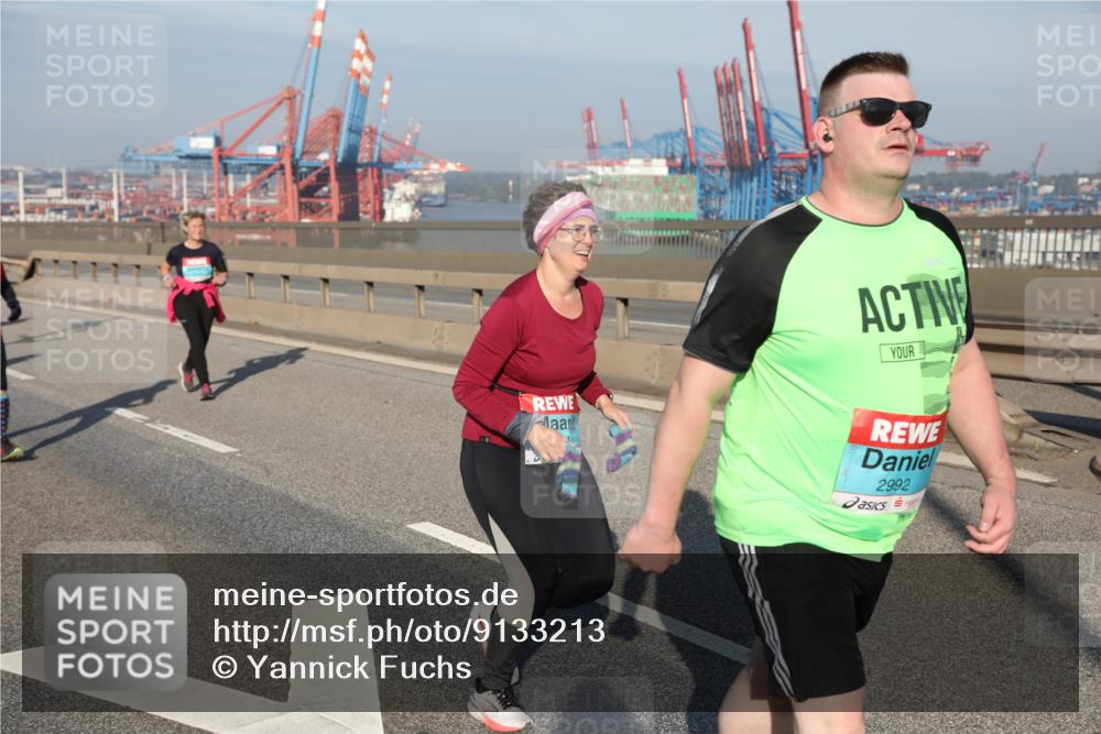 03.10.2025 - Köhlbrandbrückenlauf Yannick Fuchs http://msf.ph/oto/9133213 03.10.2025 09:05:44 Position 2 2992 meine-sportfotos.de