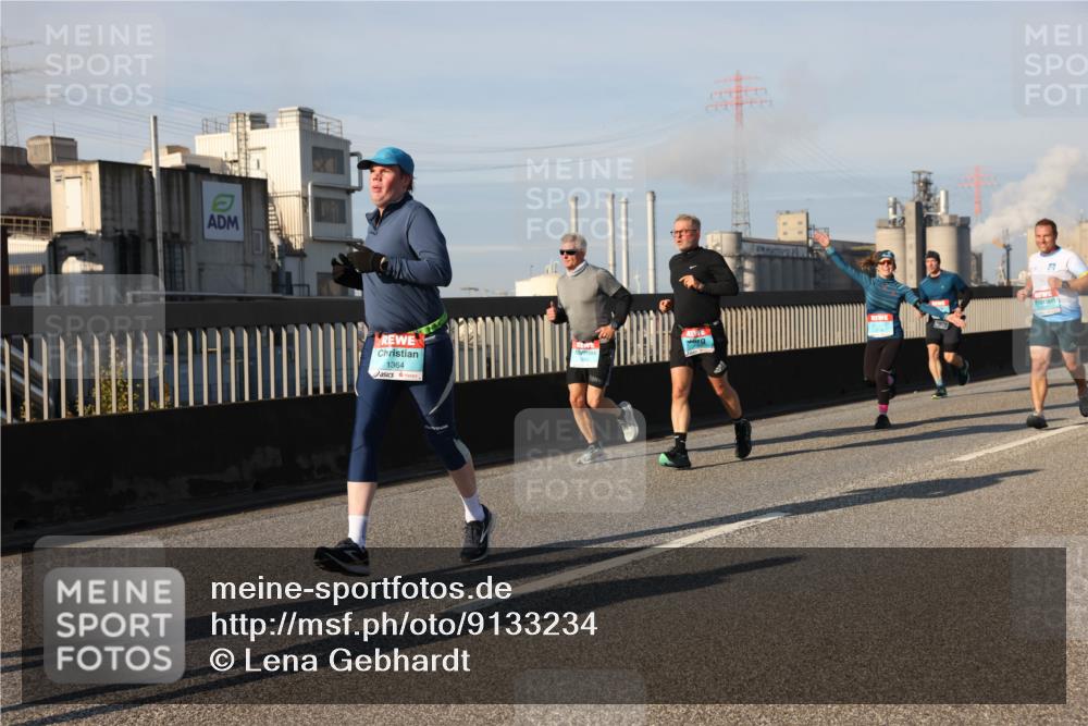 03.10.2025 - Köhlbrandbrückenlauf Lena Gebhardt http://msf.ph/oto/9133234 03.10.2025 09:51:07 Position 2 1364 meine-sportfotos.de
