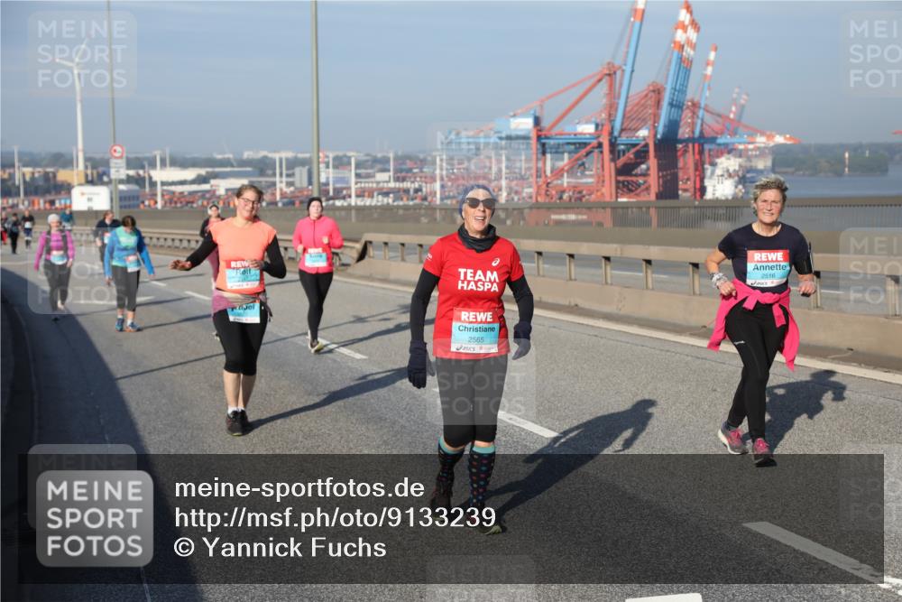 03.10.2025 - Köhlbrandbrückenlauf Yannick Fuchs http://msf.ph/oto/9133239 03.10.2025 09:05:46 Position 2 2516, 2565 meine-sportfotos.de