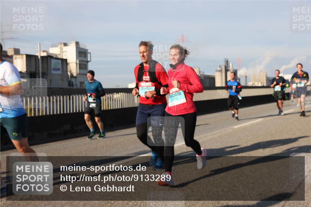 03.10.2025 - Köhlbrandbrückenlauf Lena Gebhardt http://msf.ph/oto/9133289 03.10.2025 09:51:10 Position 2 1716 meine-sportfotos.de