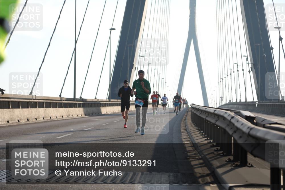 03.10.2025 - Köhlbrandbrückenlauf Yannick Fuchs http://msf.ph/oto/9133291 03.10.2025 08:20:09 Position 1  meine-sportfotos.de