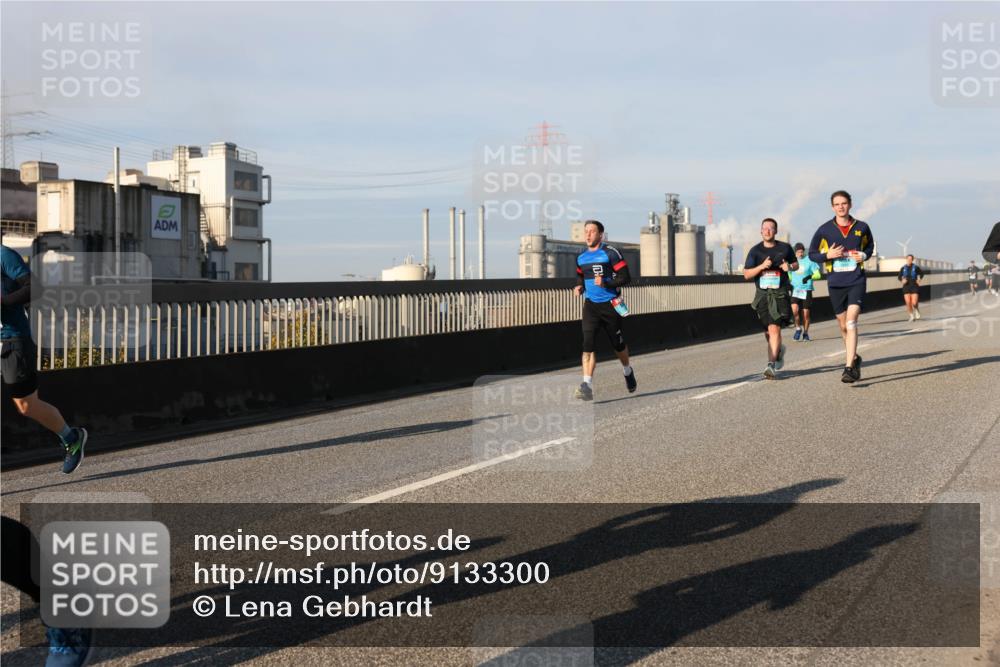 03.10.2025 - Köhlbrandbrückenlauf Lena Gebhardt http://msf.ph/oto/9133300 03.10.2025 09:51:11 Position 2  meine-sportfotos.de