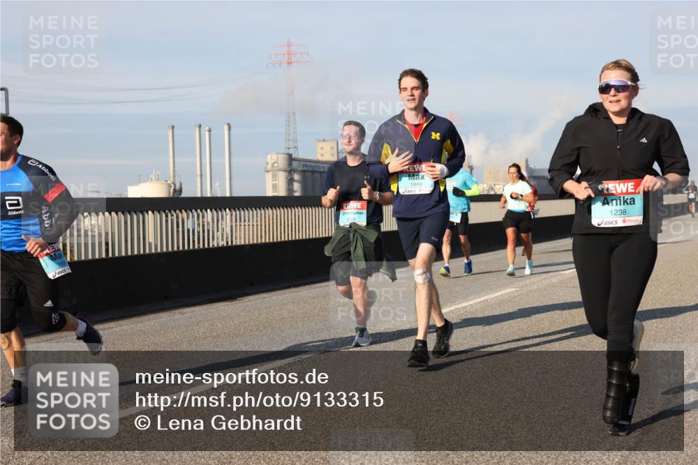 03.10.2025 - Köhlbrandbrückenlauf Lena Gebhardt http://msf.ph/oto/9133315 03.10.2025 09:51:13 Position 2 1849, 1238 meine-sportfotos.de
