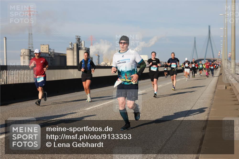 03.10.2025 - Köhlbrandbrückenlauf Lena Gebhardt http://msf.ph/oto/9133353 03.10.2025 09:51:16 Position 2  meine-sportfotos.de