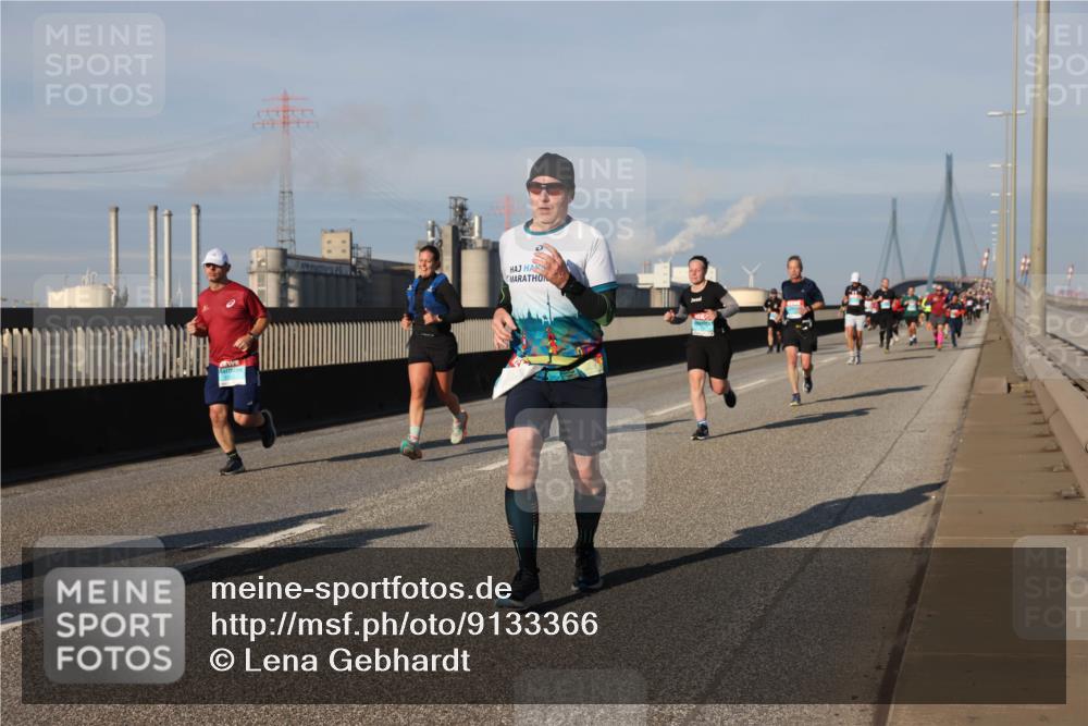 03.10.2025 - Köhlbrandbrückenlauf Lena Gebhardt http://msf.ph/oto/9133366 03.10.2025 09:51:17 Position 2  meine-sportfotos.de