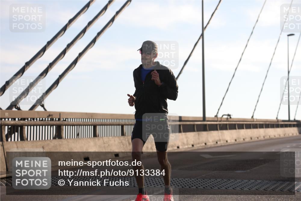 03.10.2025 - Köhlbrandbrückenlauf Yannick Fuchs http://msf.ph/oto/9133384 03.10.2025 08:20:14 Position 1  meine-sportfotos.de