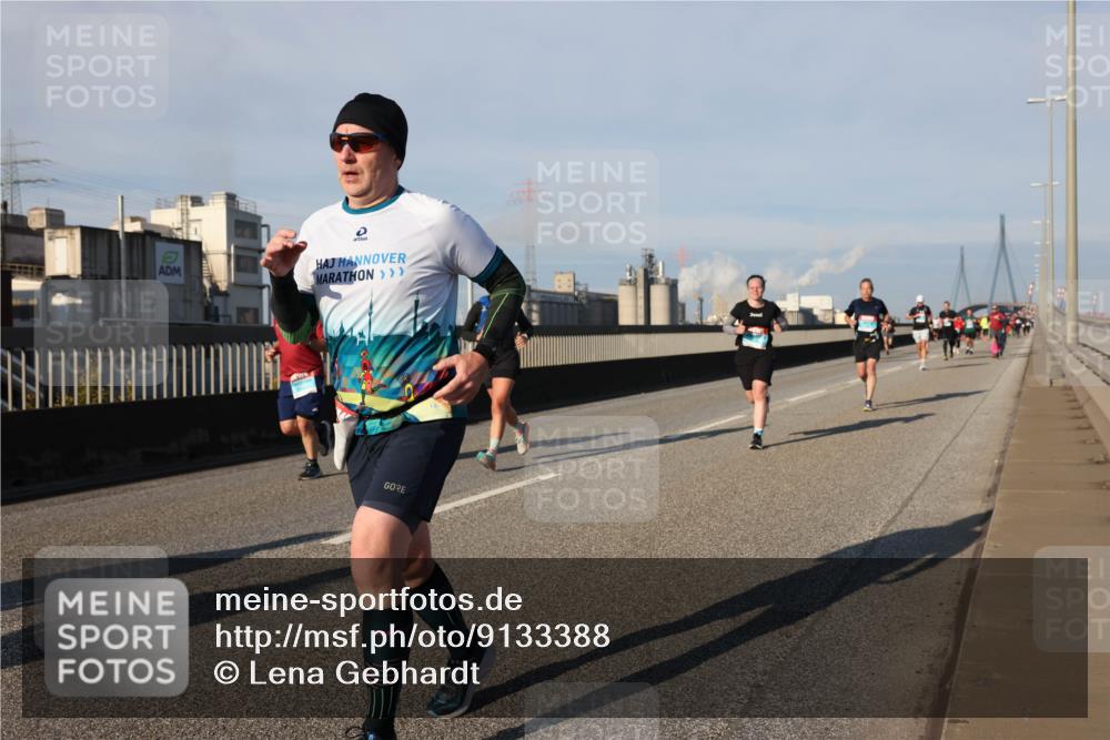 03.10.2025 - Köhlbrandbrückenlauf Lena Gebhardt http://msf.ph/oto/9133388 03.10.2025 09:51:18 Position 2  meine-sportfotos.de