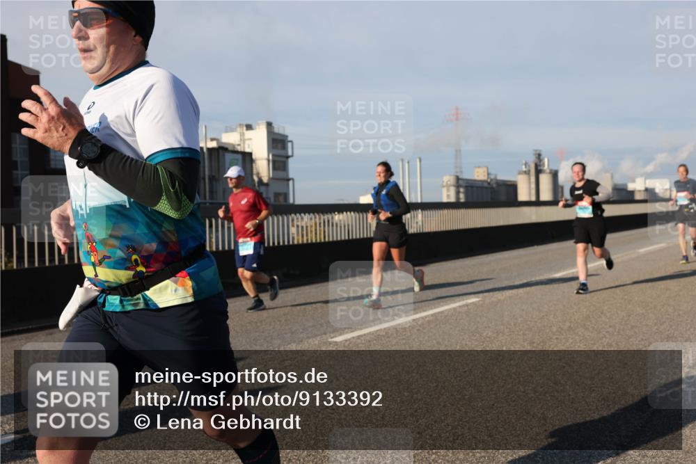 03.10.2025 - Köhlbrandbrückenlauf Lena Gebhardt http://msf.ph/oto/9133392 03.10.2025 09:51:18 Position 2  meine-sportfotos.de