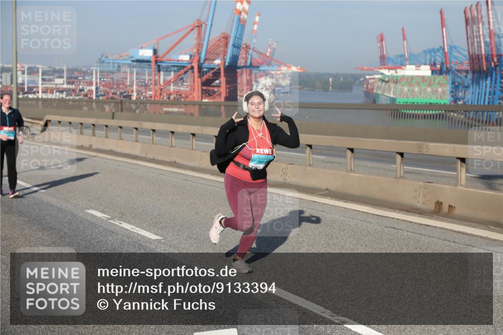 03.10.2025 - Köhlbrandbrückenlauf Yannick Fuchs http://msf.ph/oto/9133394 03.10.2025 09:05:57 Position 2  meine-sportfotos.de