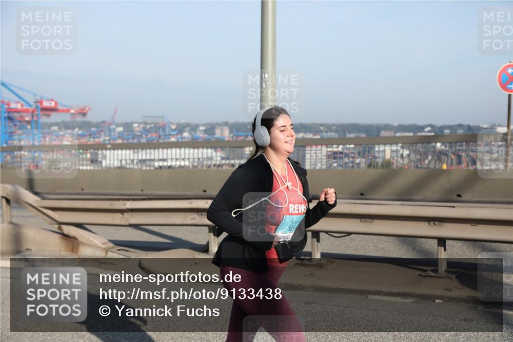 03.10.2025 - Köhlbrandbrückenlauf Yannick Fuchs http://msf.ph/oto/9133438 03.10.2025 09:05:59 Position 2 18 meine-sportfotos.de